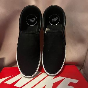 Nike Court Legacy 10